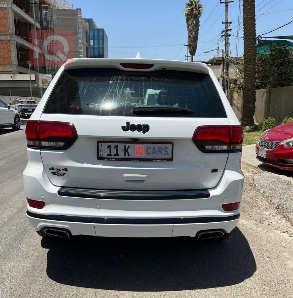 جیپ گراند شیرۆکی